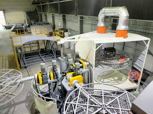 購入 プラスチックシャトル回転型機 ポリエチレン 1000L 容量 0.5-3Rpm 模具回転速度 オンライン製造